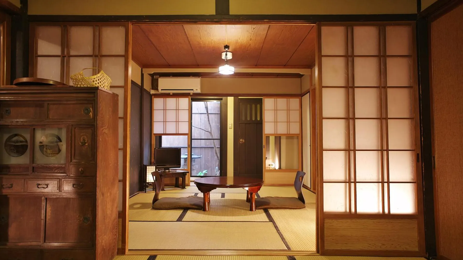 Komachiya Kyoto 0*,